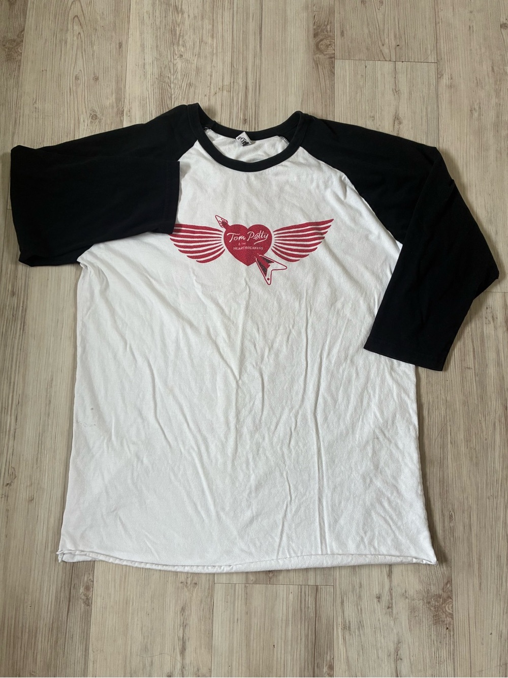 Tom Petty & The HeartBreakers Tour 2017 Raglan Tee XL